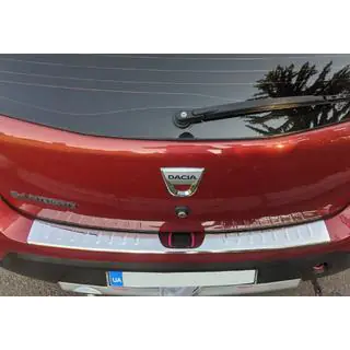 Nerezová lišta na zadný nárazník Carmos V1
