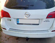 Opel Astra J 2009–2015 Nerezová lišta na zadný nárazník V-1 Carmos (SW, nerez) fotografia 1