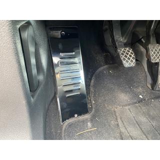 Nerezový kryt opierky nohy Volkswagen Tiguan 2007–2016 fotografia 2