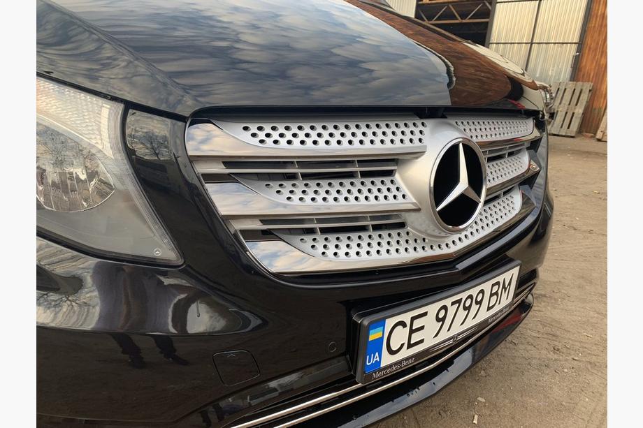 Mercedes Vito/V-trieda W447 2014– Lišty na masku 2014-2020 (5 ks, BlackChrome) Fotografia 3