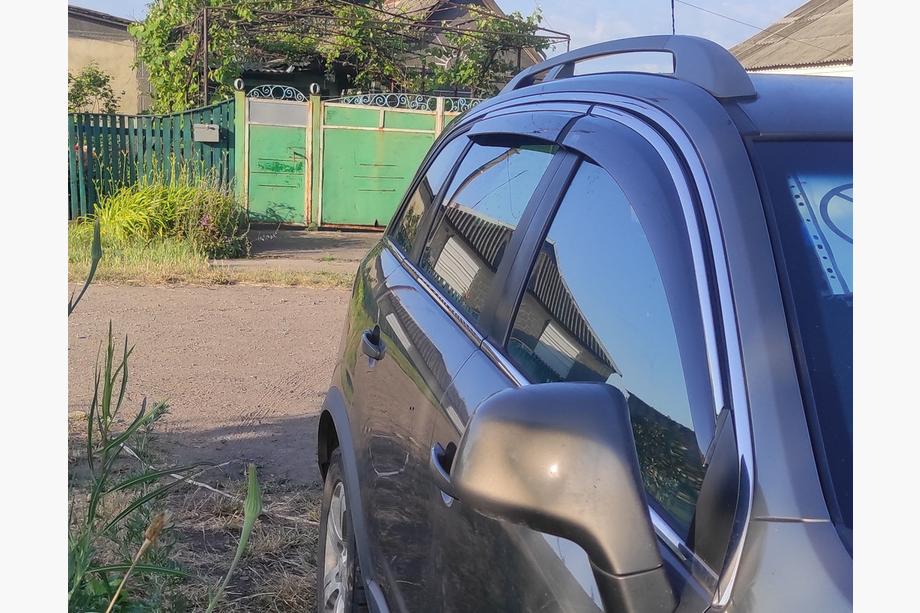 Opel Antara 2006–2017 Okenné deflektory s chrómovou lištou (4 ks, Niken) Image