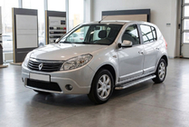 Renault Sandero 2007–2013 Bočné nášľapy Maydos V2 (2 ks, hliník/nehrdzavejúca oceľ) fotografia 1