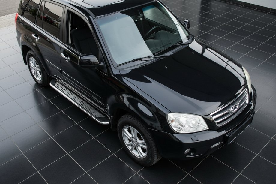 Chery Tiggo 3 2005– Bočné nášľapy Maydos V2 (2 ks, hliník/nehrdzavejúca oceľ) Fotografia 1