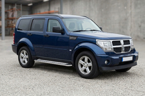 Dodge Nitro 2006–2011 Bočné nášľapy Maydos V2 (2 ks, hliník/nehrdzavejúca oceľ) fotografia 1