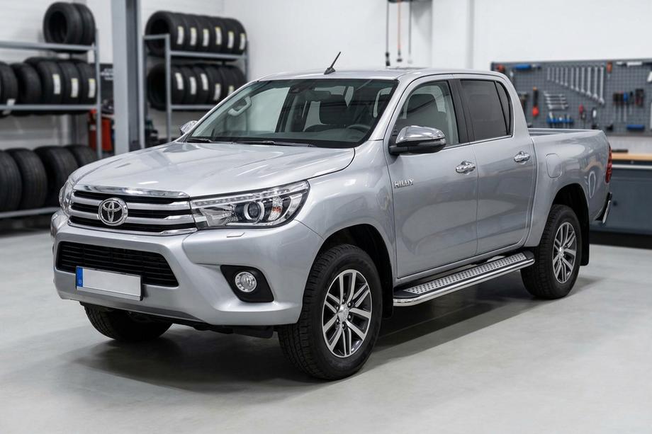 Toyota Hilux 2015– Bočné nášľapy Maydos V2 (2 ks, hliník/nehrdzavejúca oceľ) Image