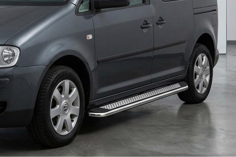 Volkswagen Caddy 2010–2015 Bočné nášľapy Maydos V2 (2 ks, hliník/nehrdzavejúca oceľ) Maxi rázvor Image