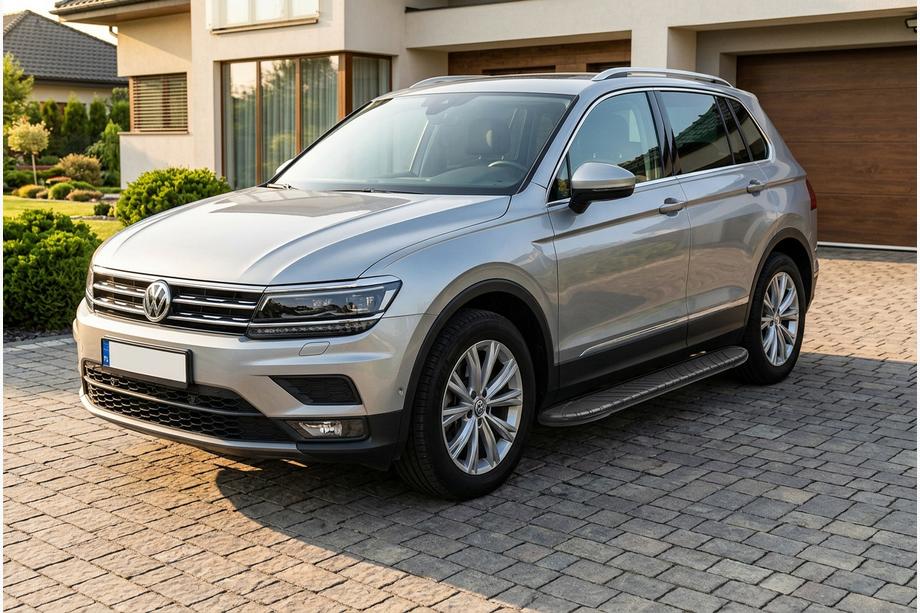 Volkswagen Tiguan 2016–2023 Bočné nášľapy Bosphore Black (2 ks, hliník) Image