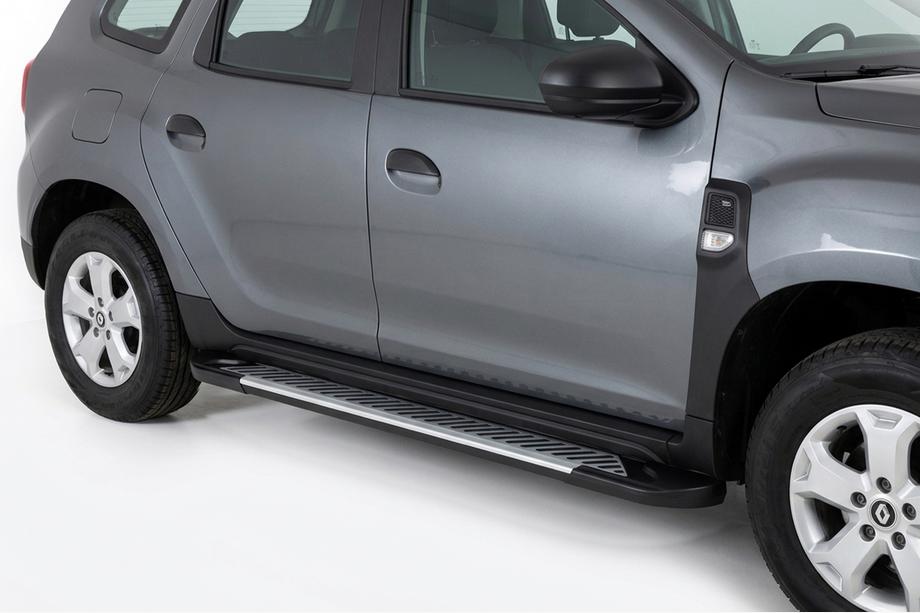 Dacia Duster 2018–2024 Bočné nášľapy Line (2 ks, hliník) Image
