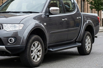 Fiat Fullback 2016– Bočné nášľapy Allmond Black (2 ks, hliník) fotografia 1