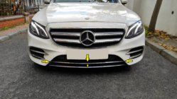 Mercedes Trieda E W213 2016–2023 Chrómová lišta na predný nárazník 2016-2019 (nerez) fotografia 1