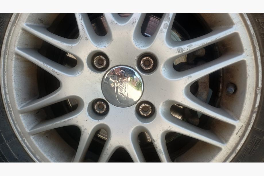 Ford Stredové krytky diskov 68,5/50 mm chrómové (4 ks) Image