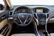 Recenzia prémiového sedanu Acura TLX fotografia 4