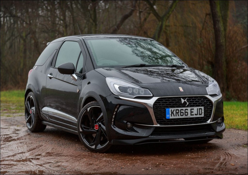 Recenzia trojdverového hatchbacku Citroen DS 3