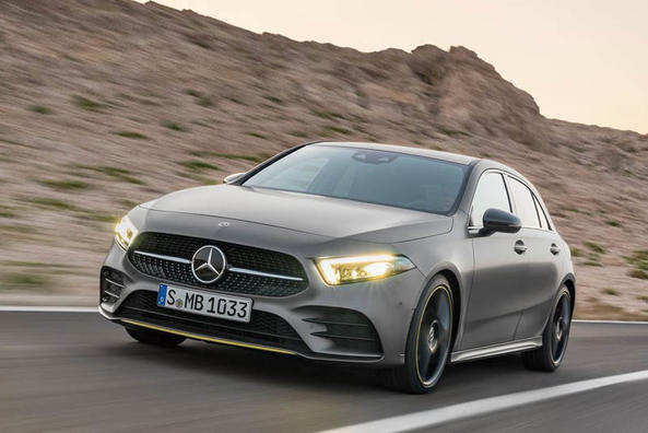 Prehľad hatchbacku Mercedes-Benz A-class štvrtej generácie Fotografia 4