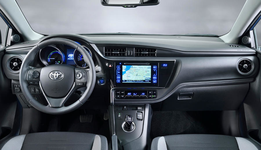 Recenzia hatchbacku Toyota Auris