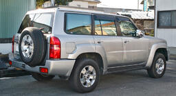 Nissan Patrol Y61 1997–2011 Safari bodykit sada fotografia 2