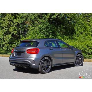 AMG bodykit – kompletná sada nárazníkov Mercedes GLA X156 2014–2019 fotografia 4