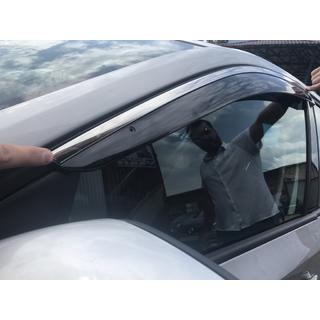 Okenné deflektory s chrómovou lištou SD (4 ks, Niken) Skoda Rapid 2012–2019 fotografia 3