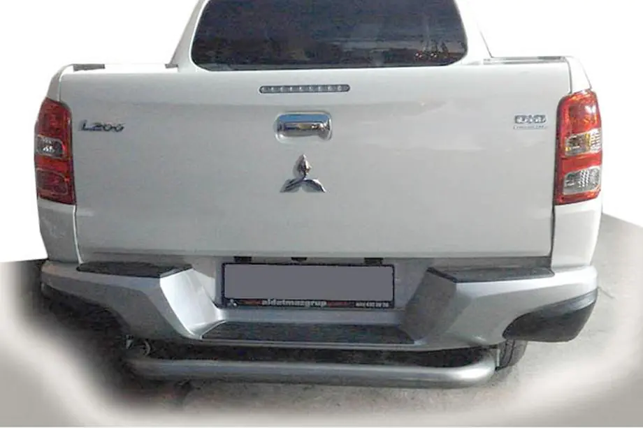 Mitsubishi L200 2015–2024 Zadný ochranný rám AK007 (nerez) Image