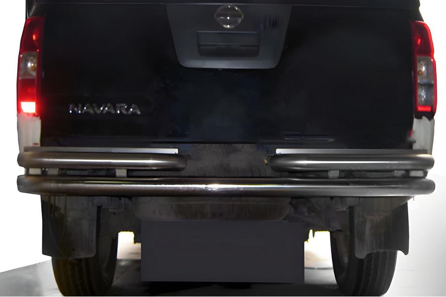 Nissan Navara 2006–2015 Zadný ochranný rám AK005-3 (nerez) Image