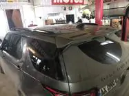 Land Rover Discovery V 2017– OEM strešné lyžiny (2 ks) fotografia 23