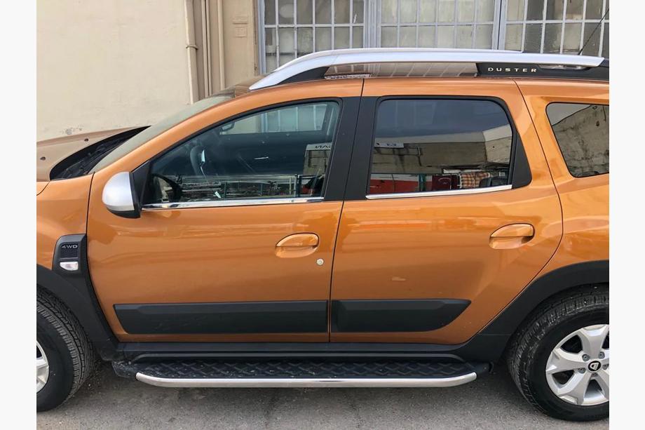 Dacia Duster 2018–2024 Spodné lišty okien (4 ks, nerez) Fotografia 3
