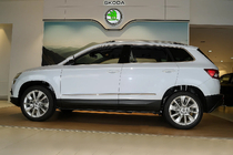 Skoda Karoq 2018– Nerezová lišta dverí fotografia 3