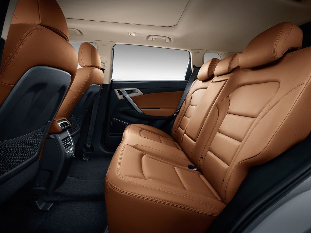 Recenzia crossoveru Geely Atlas