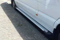 Volkswagen Crafter 2006–2016 Bočné nášľapy Allmond Grey (2 ks, hliník) Dlhý/Extra dlhý fotografia 5