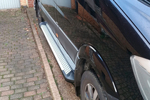 Volkswagen Crafter 2006–2016 Bočné nášľapy Allmond Grey (2 ks, hliník) Dlhý/Extra dlhý fotografia 4