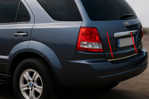 Kia Sorento I BL 2002–2009 Nerezová lišta hrany kufra fotografia 1