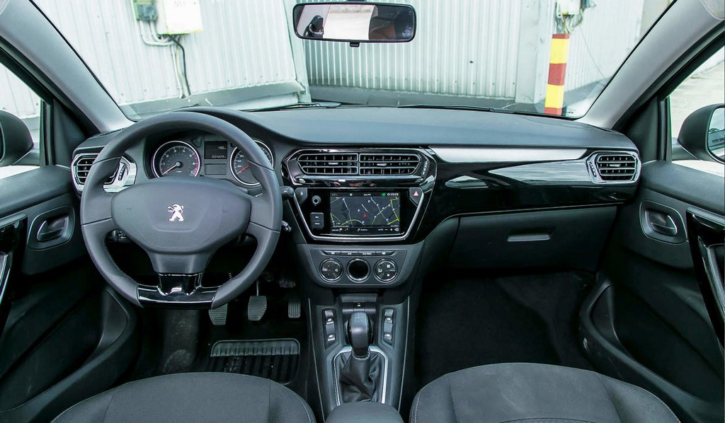 Recenzia modernizovaného sedanu Peugeot 301