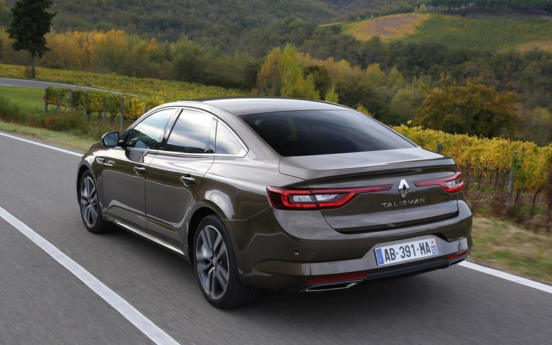 Recenzia sedanu Renault Talisman