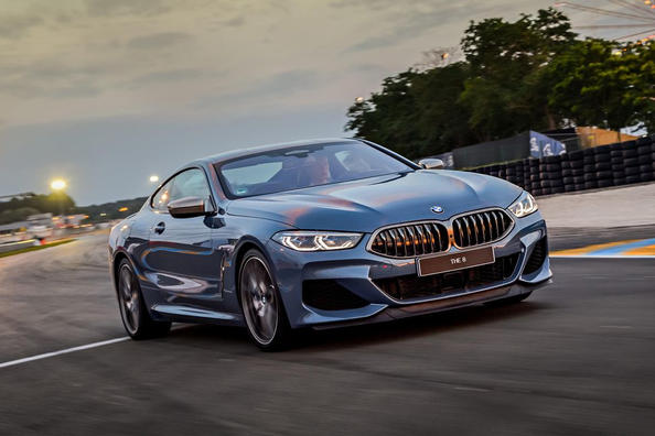 Recenzia nového kupé BMW 8-Series s pohonom všetkých kolies Fotografia 1