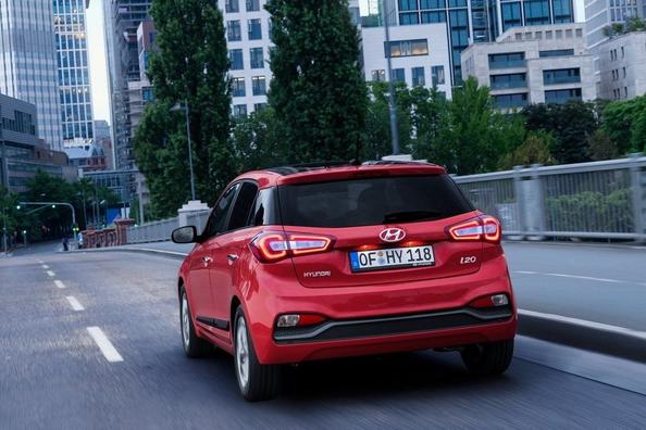 Modernizovaný päťdverový hatchback Hyundai i20 Fotografia 3