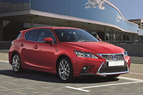 Hybridný hatchback Lexus CT 200h