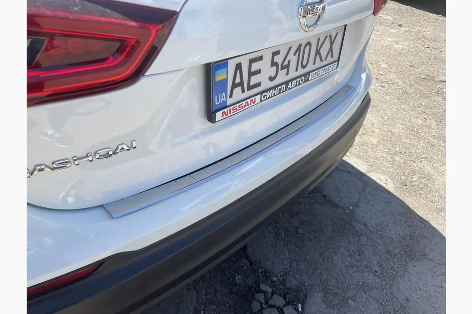 Nissan Qashqai 2014–2021 Chromová lišta na zadný nárazník OmsaLine (2017-2021, nerez) Image