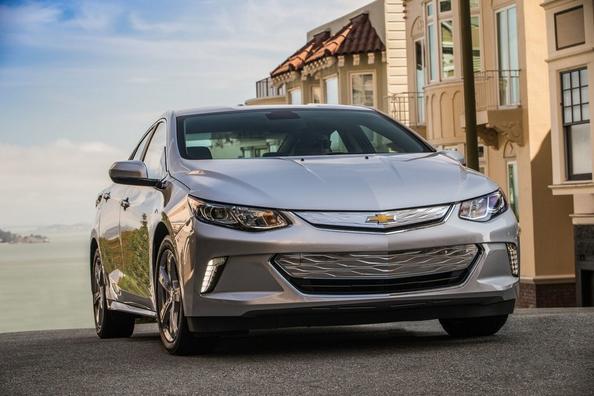 Test hybridného hatchbacku Chevrolet Volt druhej generácie