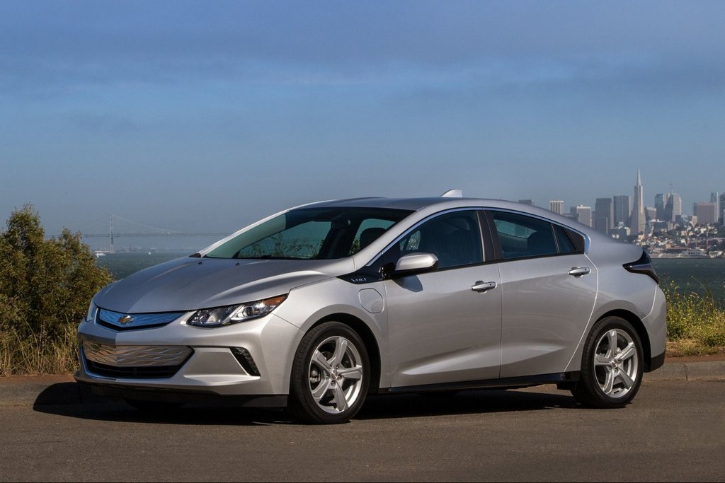 Test hybridného hatchbacku Chevrolet Volt druhej generácie
