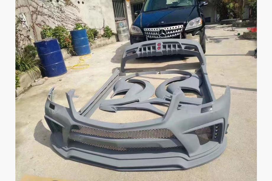 Mercedes ML W164 2005–2011 AMG bodykit – kompletná sada nárazníkov Fotografia 6