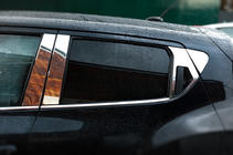 Nissan Juke 2010–2019 Lišty na dverné stĺpiky (8 ks, nerez) fotografia 3