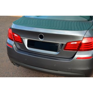 Nerezová lišta nad ŠPZ SD BMW 5. rad F10/F11 2010–2016 fotografia 4
