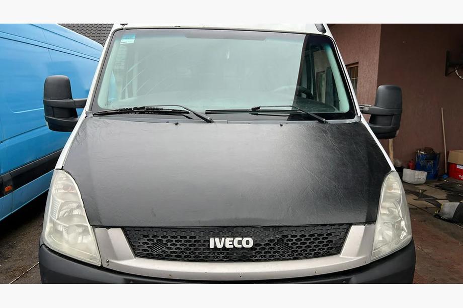 Iveco Daily 2006–2014 Poťah na kapotu (nápis Daily) Image