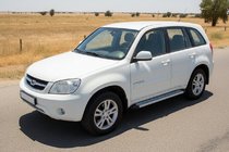 Chery Tiggo 1 2005–2016 Bočné nášľapy Maya V2 (2 ks, hliník) fotografia 1
