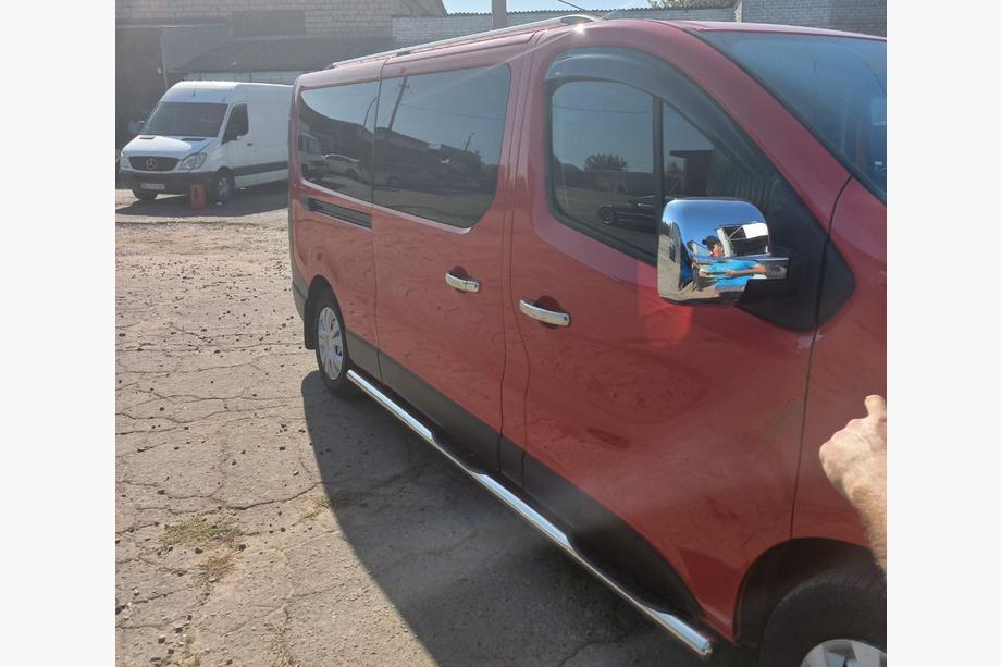 Nissan NV300/Primastar 2016– Bočné trubky (2 ks, nerez) 70 mm, krátky rázvor Fotografia 2