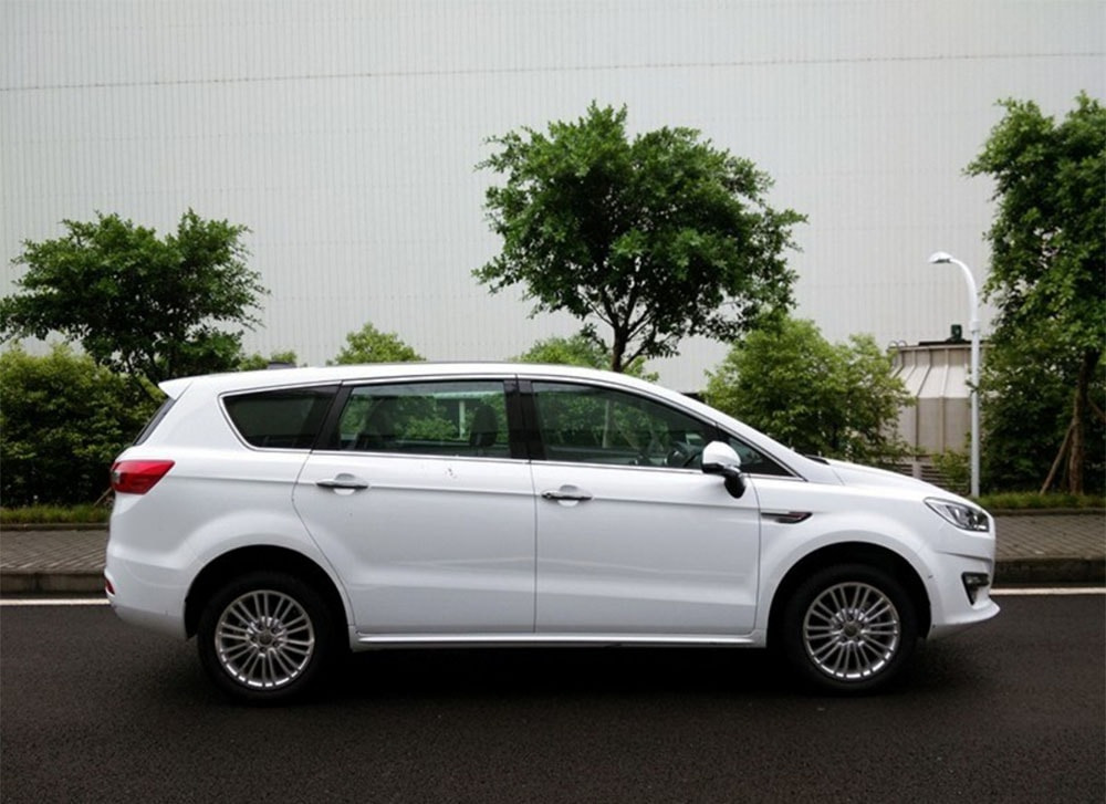 Recenzia minivanu Lifan M7