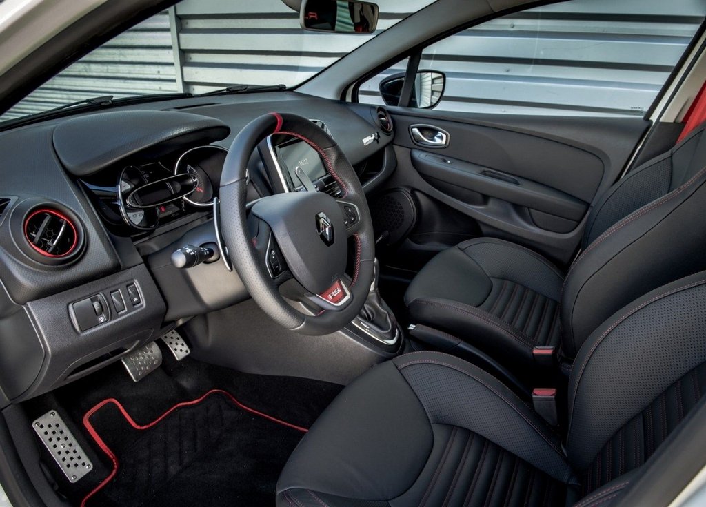 Recenzia hot hatche Renault Clio RS