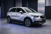 Opel Crossland X 2017–2024 Bočné nášľapy Bosphorus Black (2 ks, hliník) fotografia 1