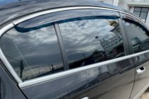 Volkswagen Passat B6 2006–2012 Okenné deflektory s chrómovou lištou SD (4 ks, HIC) fotografia 4