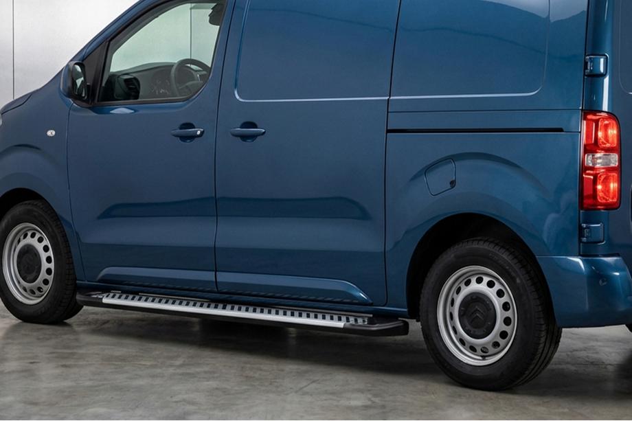 Citroen Jumpy/Dispatch 2017– Bočné nášľapy Line (2 ks, hliník) Image